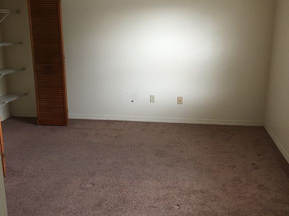 4th image of 3243 Bloomingdale Villas Ct