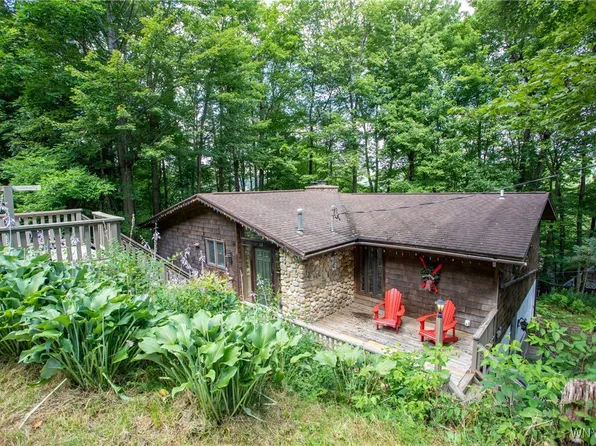 12 Four Wheel Dr, Ellicottville, NY 14731