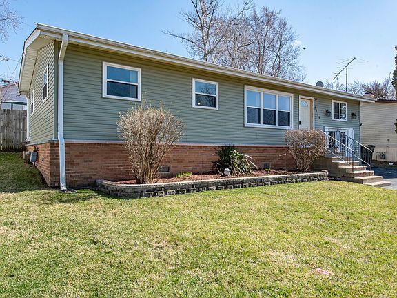 3rd image of 1115 Hillwood Cir