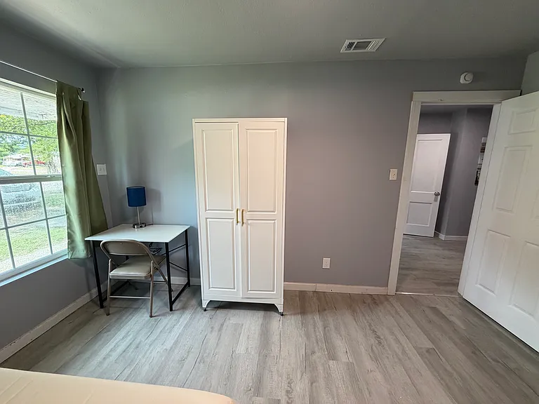 714 SW Dallas St — Photo 21