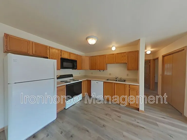 2491 Wheeler Dr #B — Photo 5