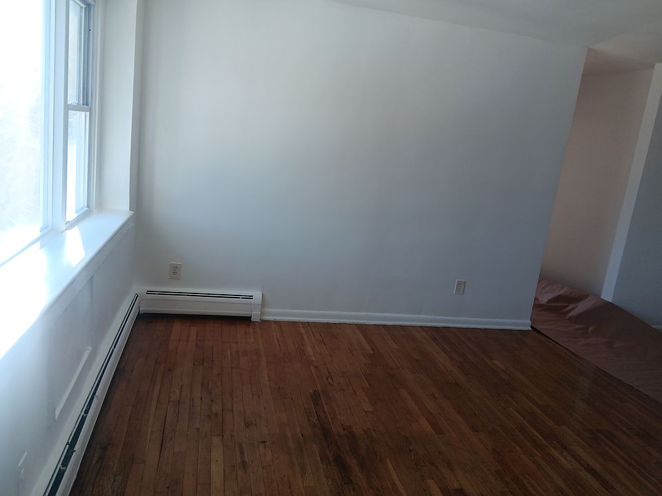1st image of 58 Underwood St