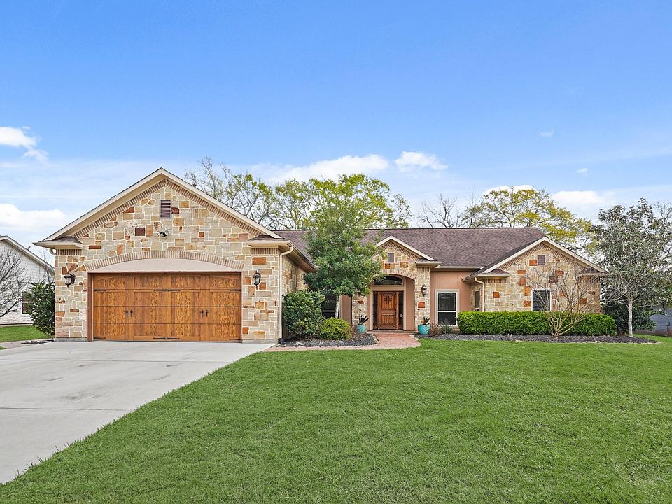 1st image of 2910 Fortuna Dr