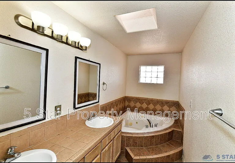 6372 Franklin Ridge Dr — Photo 23