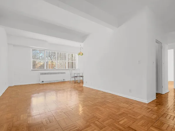 88-29 155th Ave, Howard Beach, NY 11414