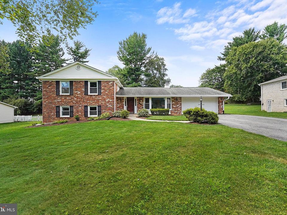 1st image of 14728 Flintstone Ln