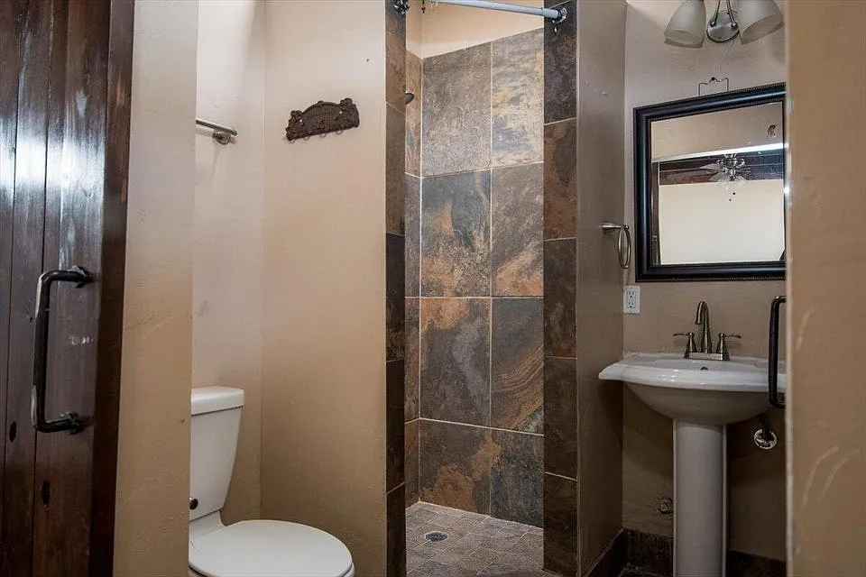 Studio, 500 sqft, $750 — Photo 4