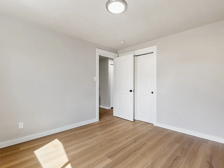 2125 N Highland St — Photo 24