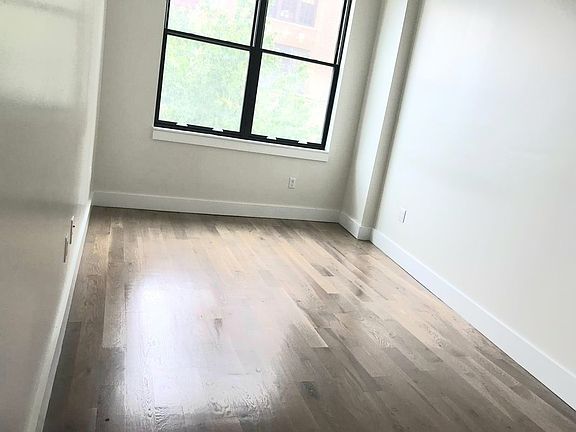 4th image of 333 Cypress Ave #D7