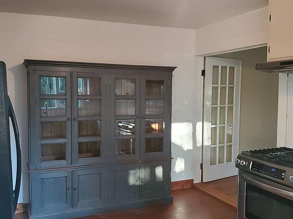 3rd image of 1526 Finnegan Ln #33