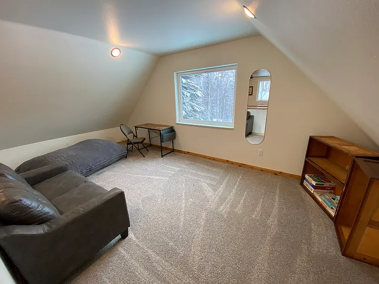 560 Bullion Dr — Photo 9