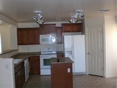 3rd image of 27998 N Titanium Ln