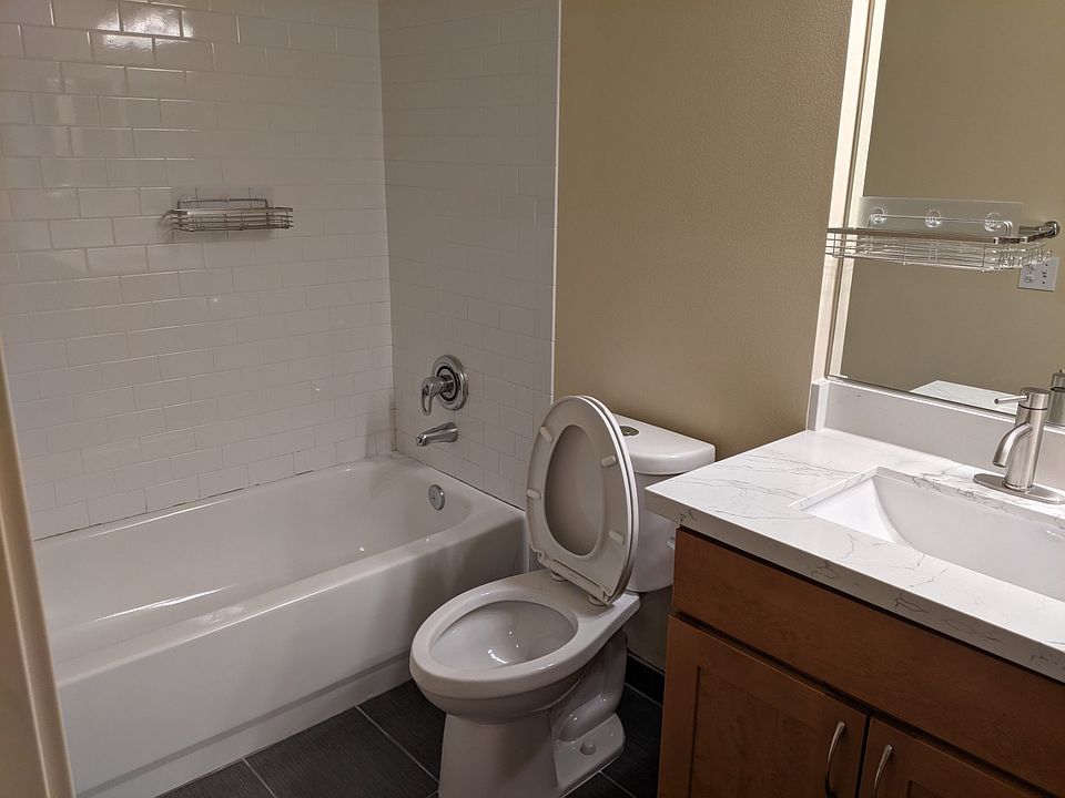 1st image of 118 107th Ave NE Unit B313