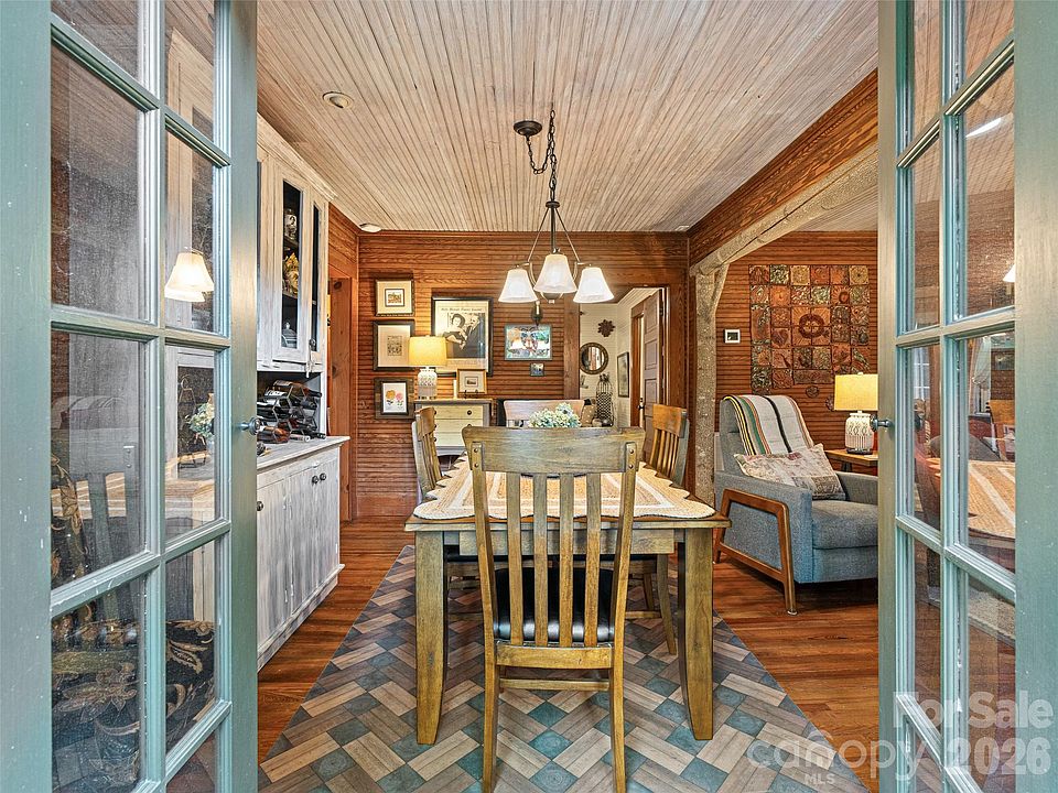 16th image of 85 Chestnut Hill Rd