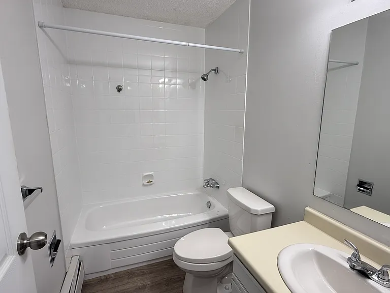 79 Castleridge Dr NE — Photo 9