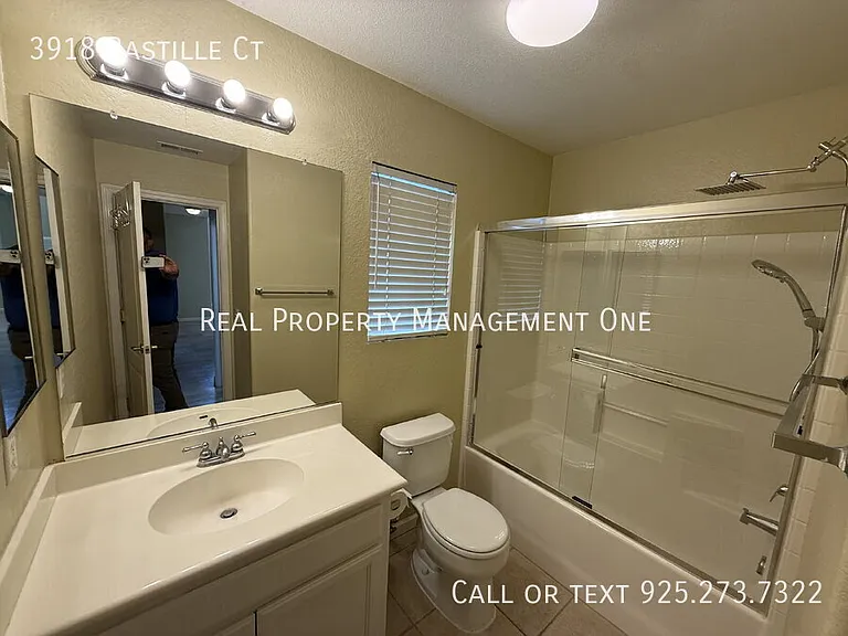 3918 Bastille Ct — Photo 11