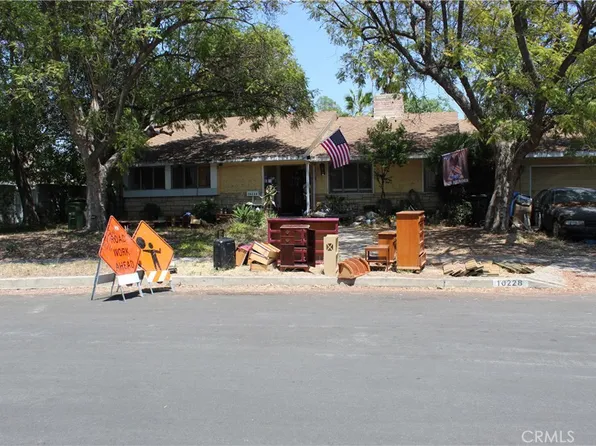 10228 Norwich Ave, Mission Hills, CA 91345