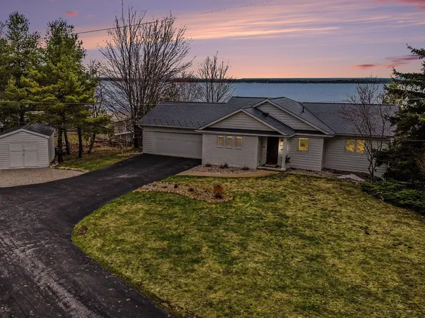 3939 Blue Heights Dr, Traverse City, MI 49686