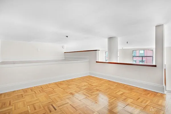 Rented by Anchor Associates | media 4