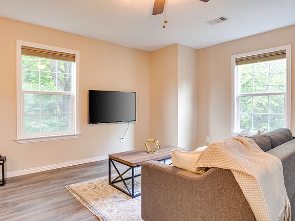 5th image of 3718 El Campo Ave