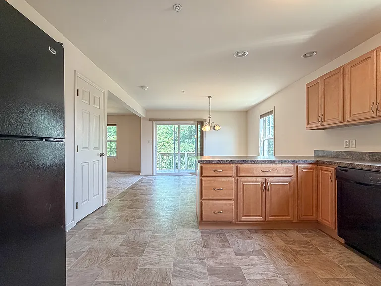 271 Wildflower Dr — Photo 5