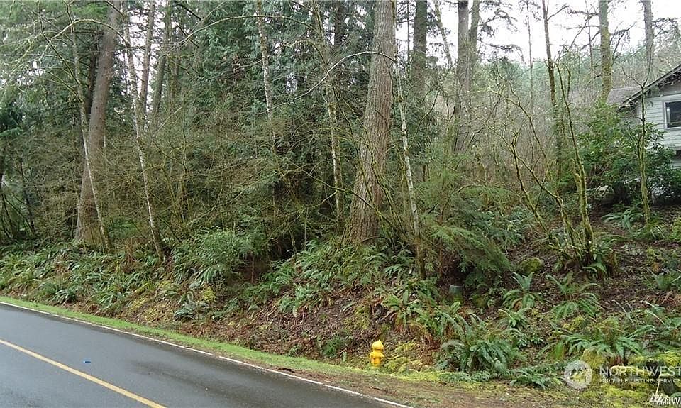 1st image of 34 Tumbling Water Dr