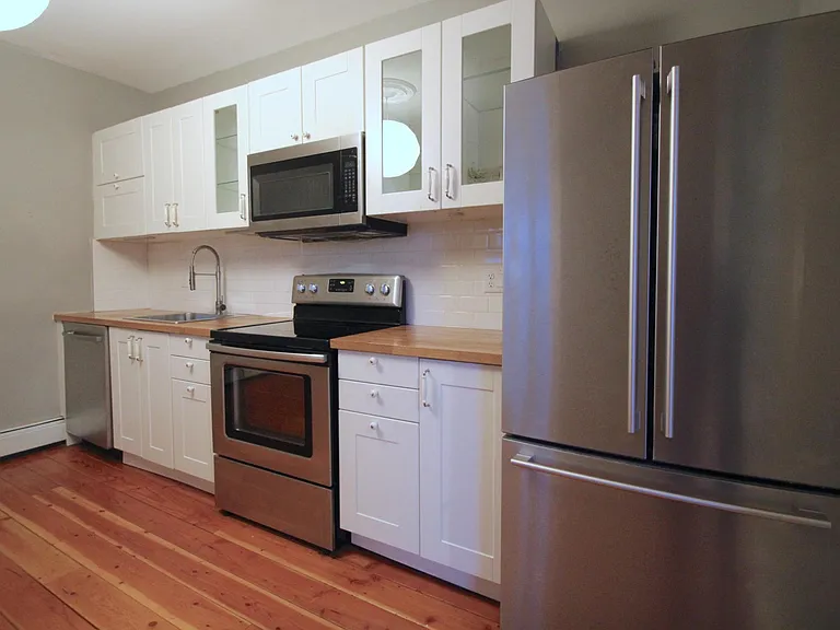 197 Liberty St #3 — Photo 6
