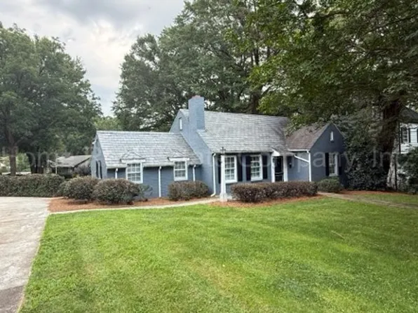 1947 Robinhood Rd, Winston Salem, NC 27104