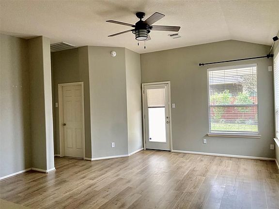 5th image of 6431 Applewood Forest Dr