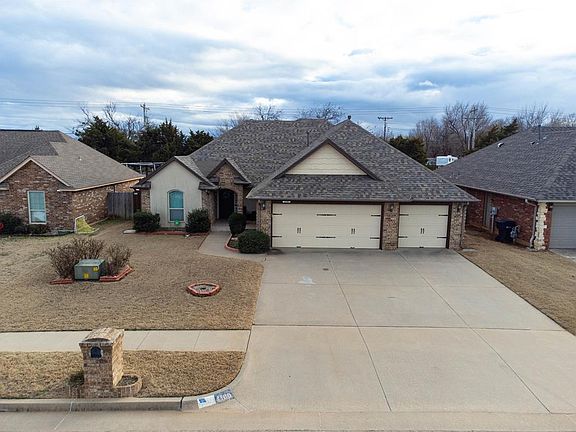 3rd image of 4100 SE 89th Ter