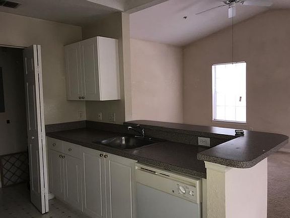 5th image of 842 Grand Regency Poin #207