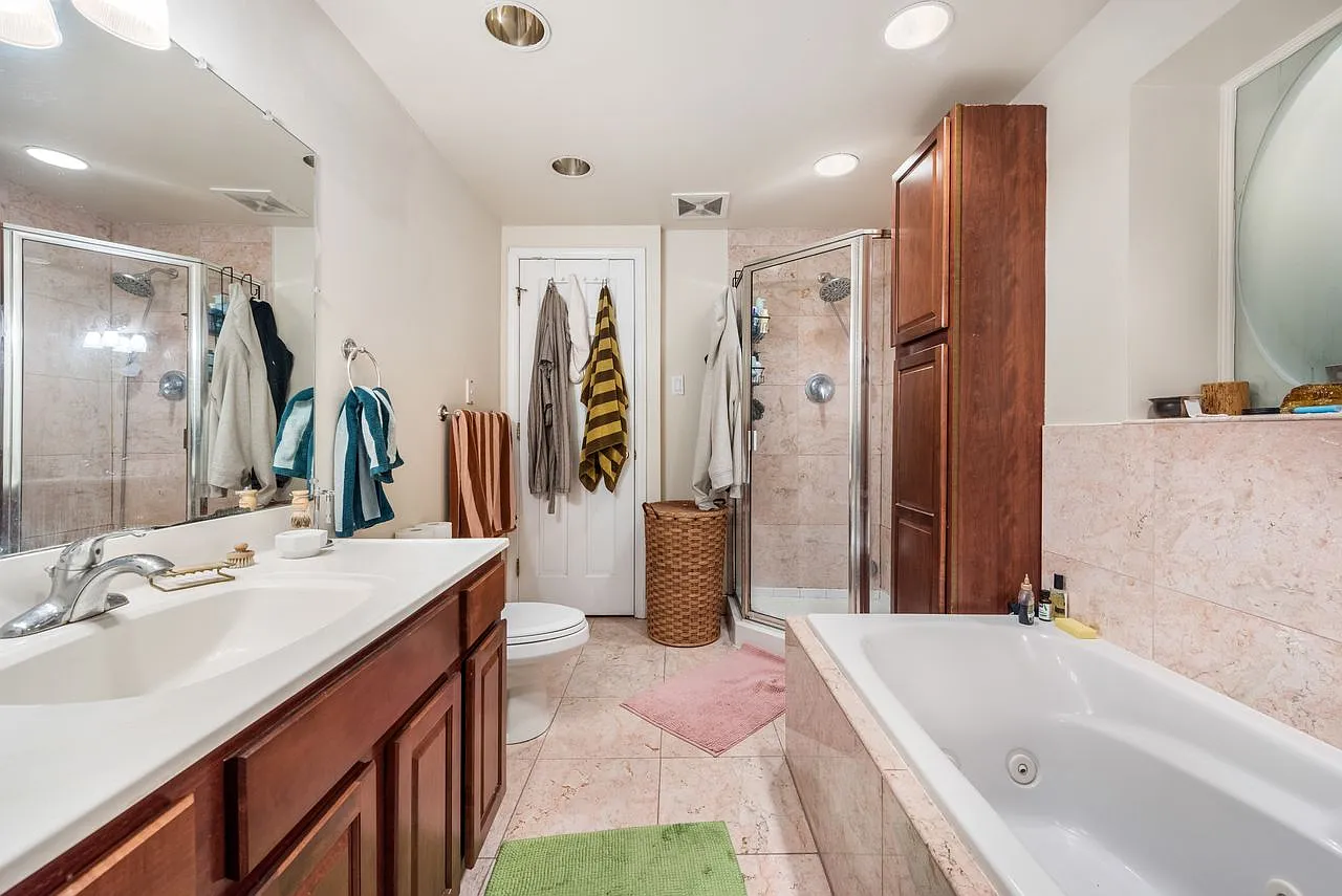 1 bed, 825 sqft, $2,350 — Photo 3