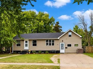431 N 1st St, New Richmond, WI 54017