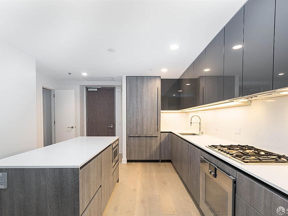 3rd image of 201 Folsom St #4B