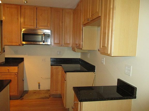 5th image of 14647 Lincoln Ave