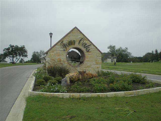 1st image of 907 Canyon Oak Cir