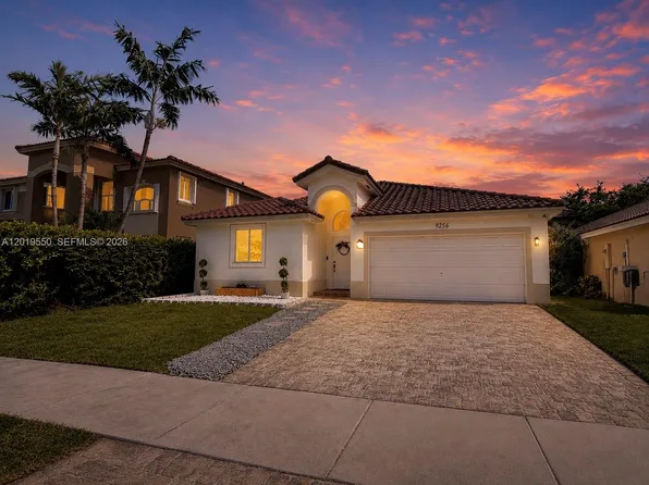 9256 SW 209th Ter, Cutler Bay, FL 33189