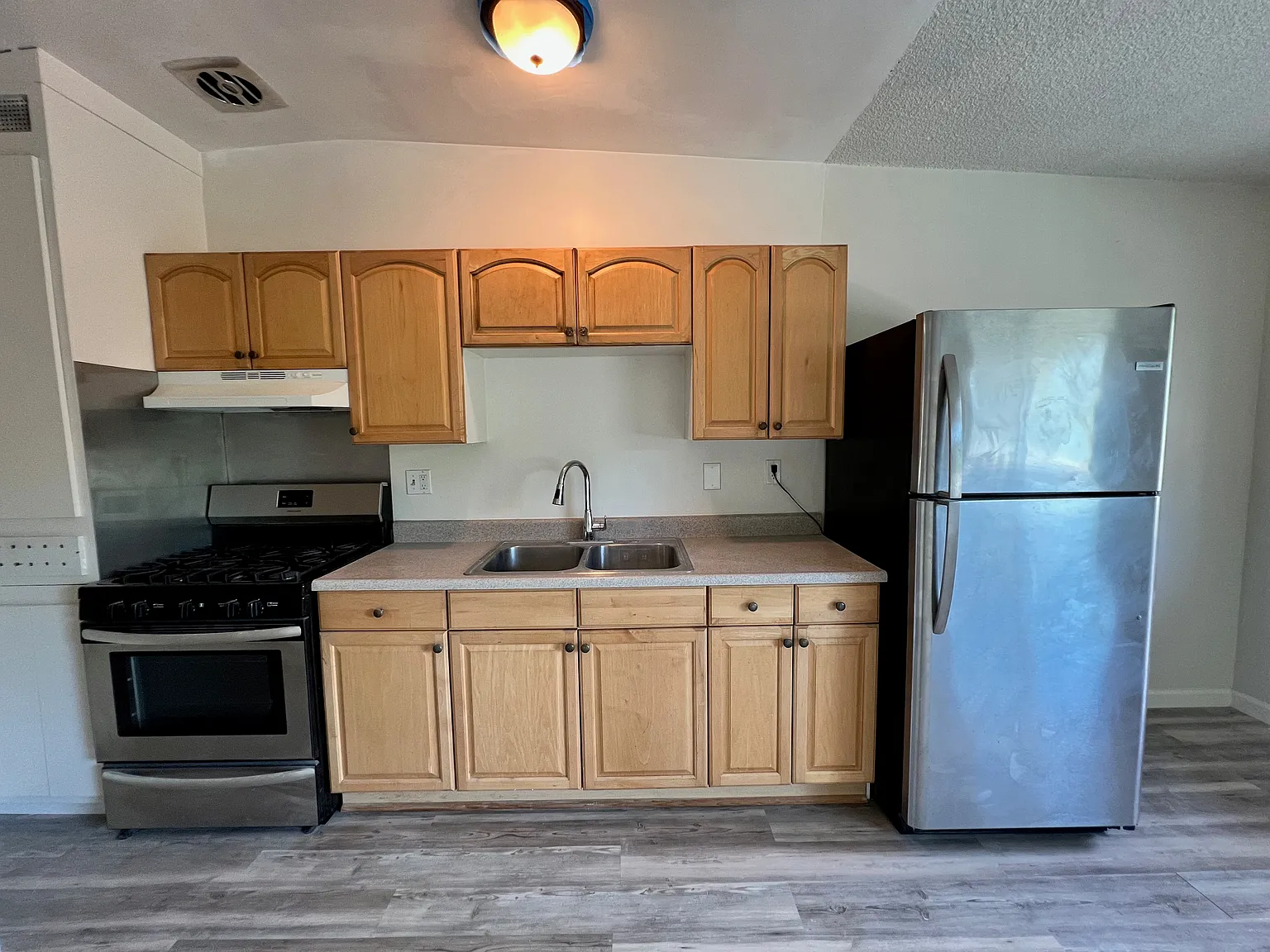 1 bed, 400 sqft, $2,595 — Photo 4