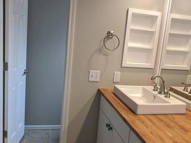 9045 Rochester Dr — Photo 52