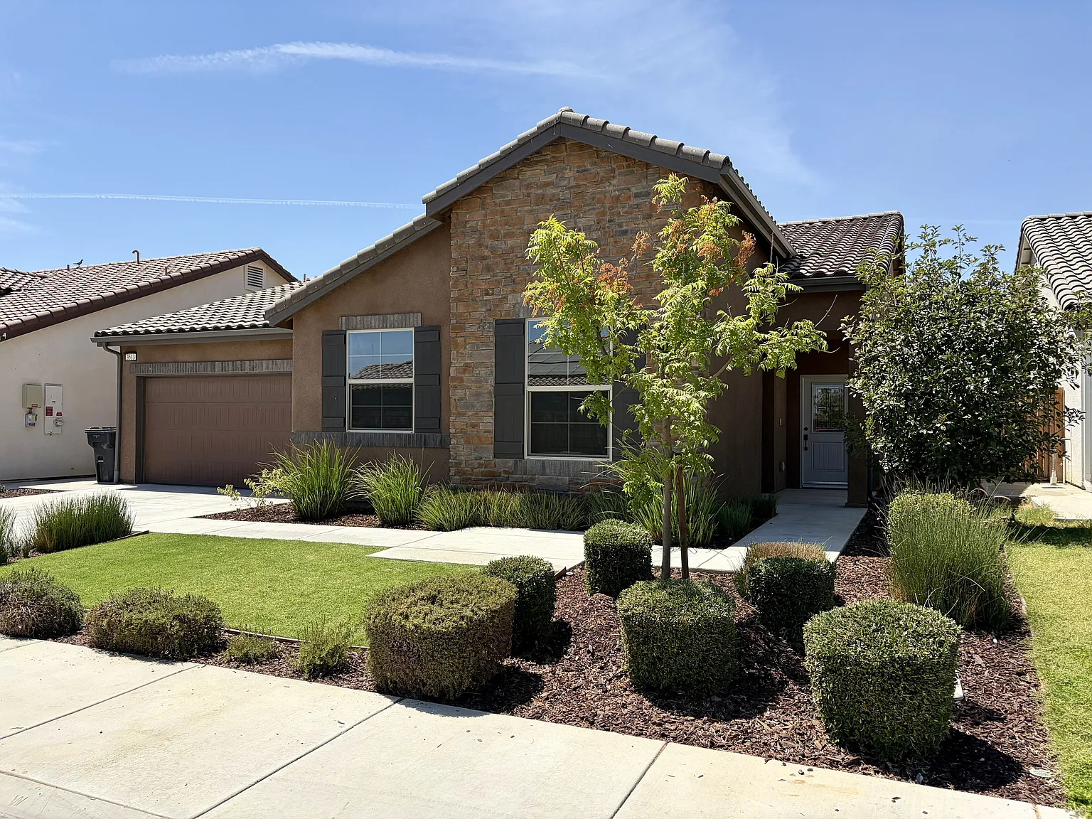 3 bed, 3.0 bath, 2181 sqft, $2,775 — Photo 1