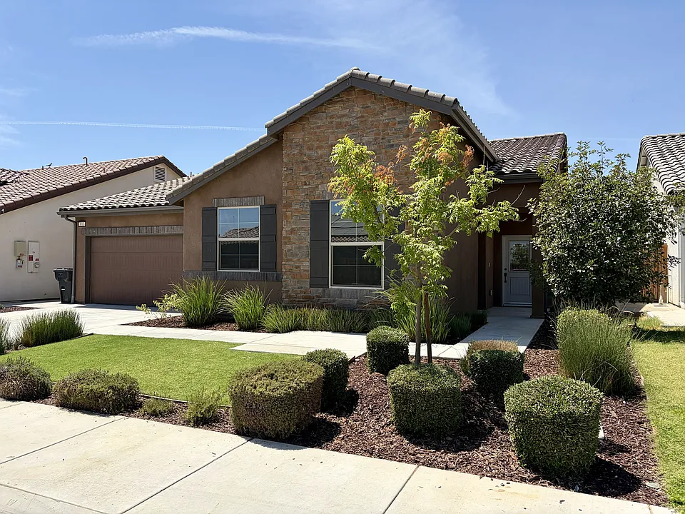 3513 High Valley Ln