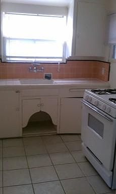 1st image of 4143 Texas St