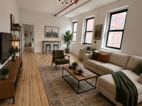 112 Lincoln Ave