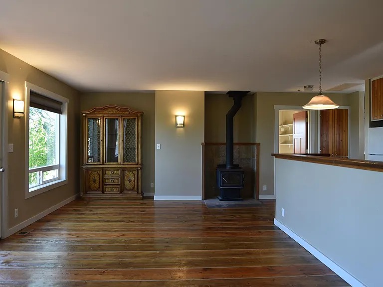 8412 Yvonne Way — Photo 7