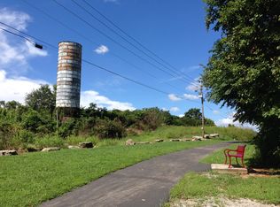 203 S Young St, Sparta, TN 38583