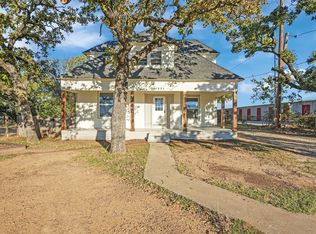 1551 E Henderson St, Cleburne, TX 76031