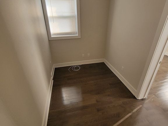 5th image of 618 Summit Ave