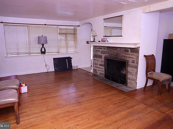 2nd image of 1311 Church Rd