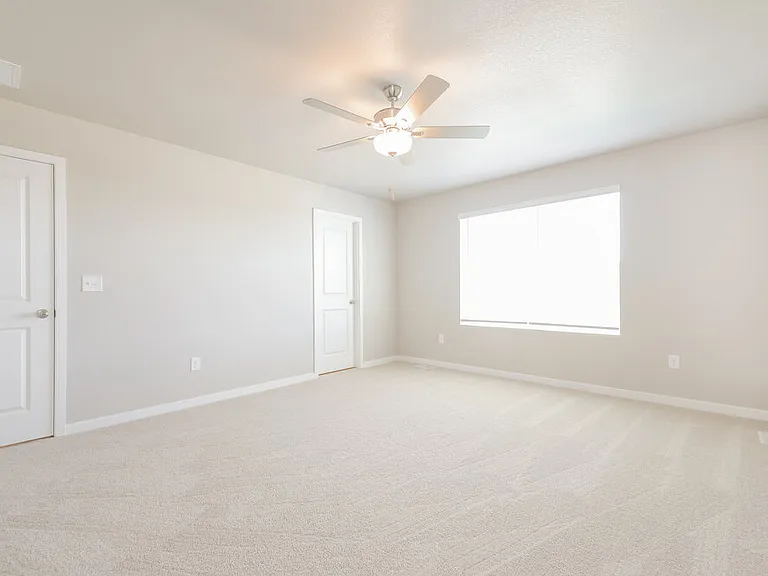 2130 Christina St — Photo 12
