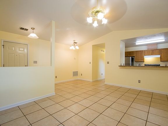 4th image of 4469 Wesley Dr